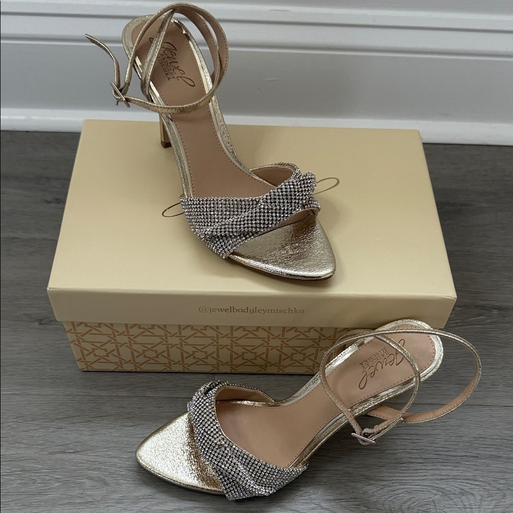 Badgley Mischka Gold and Silver Strappy Heels size 8